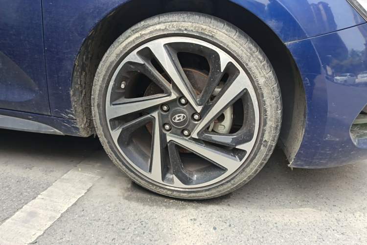 Used Hyundai Lafesta 2019 280TGDi Smart Speed Version China VI Standard Right Front Wheel Hub