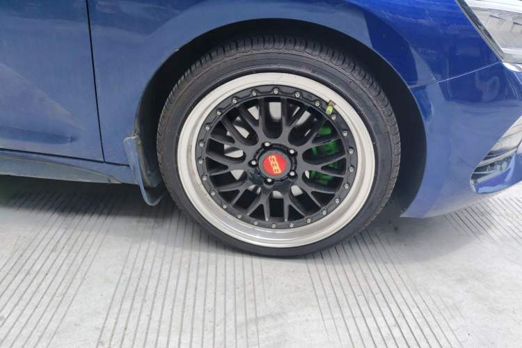 Used Hyundai Lafesta 2019 280TGDi Smart Edition China VI Standard Right Front Wheel Hub