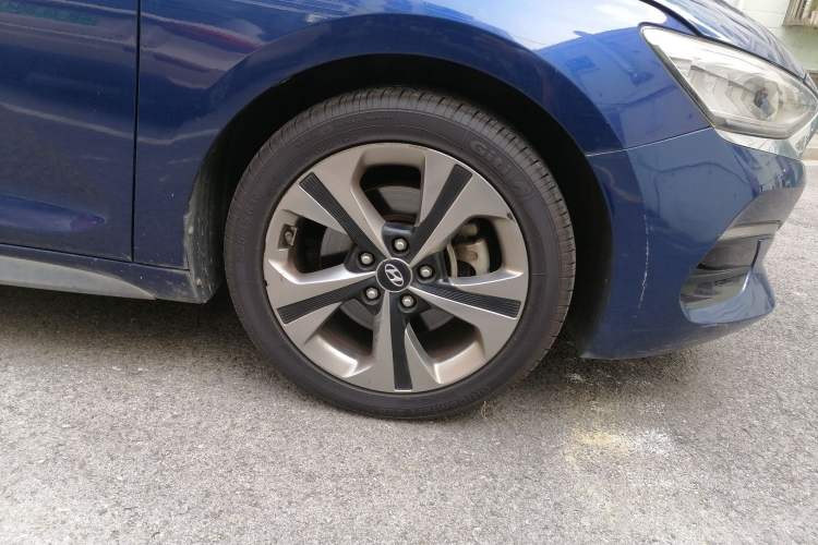 Used Hyundai Lafesta 2019 280TGDi Smart Speed Version China V Standard Right Front Wheel Hub