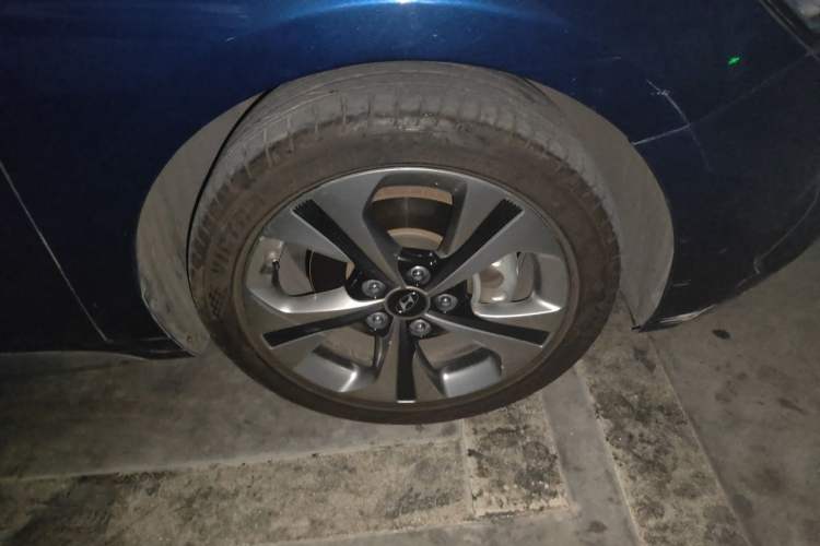 Used Hyundai Lafesta 2019 280TGDi Smart Speed Version China VI Standard Right Front Wheel Hub