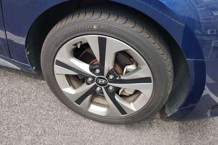 Used Hyundai Lafesta 2019 280TGDi Smart Speed Version China V Standard Right Front Wheel Hub
