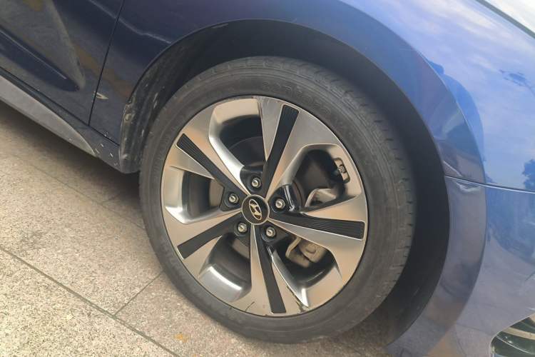 Used Hyundai Lafesta 2019 280TGDi Smart Speed Version China V Standard Right Front Wheel Hub