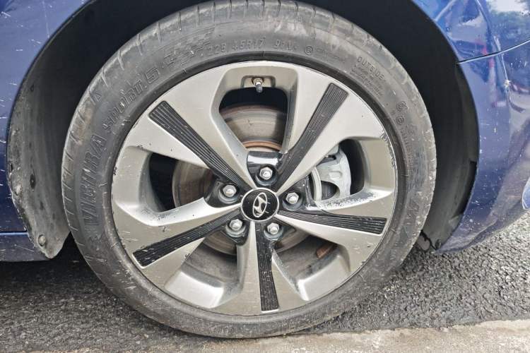 Used Hyundai Lafesta 2019 280TGDi Smart Speed Version China V Standard Right Front Wheel Hub
