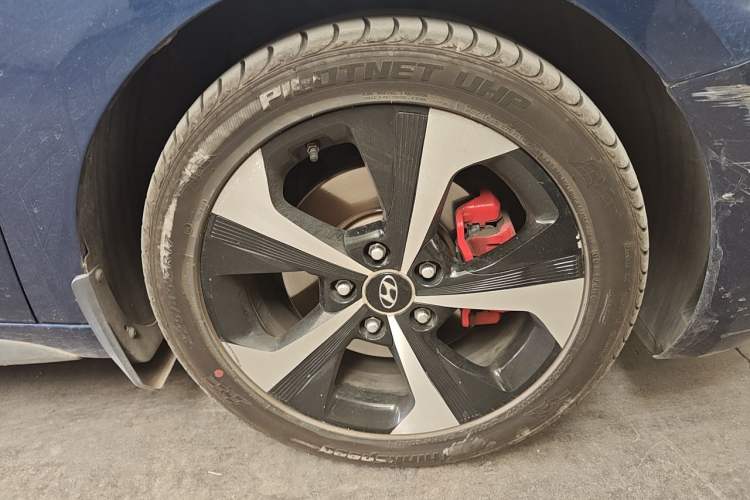 Used Hyundai Lafesta 2019 280TGDi Smart Speed Version China V Standard Right Front Wheel Hub