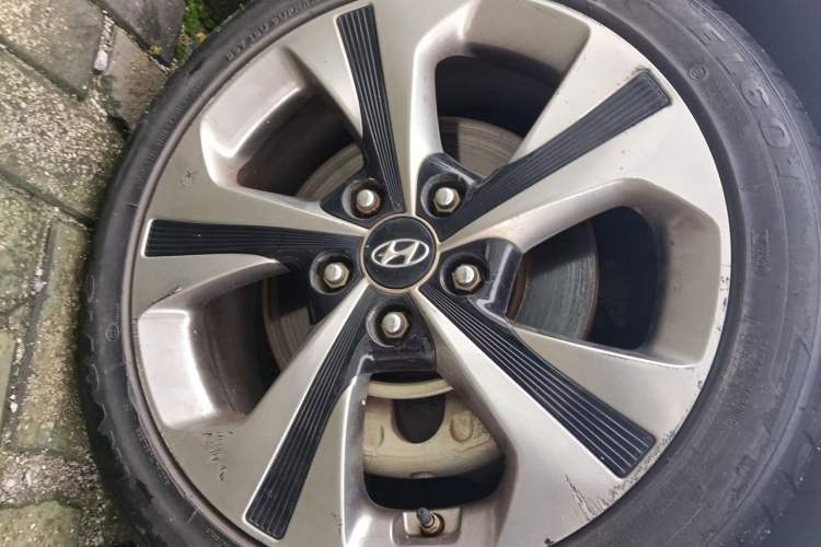 Used Hyundai Lafesta 2019 280TGDi Smart Speed Version China V Standard Right Front Wheel Hub