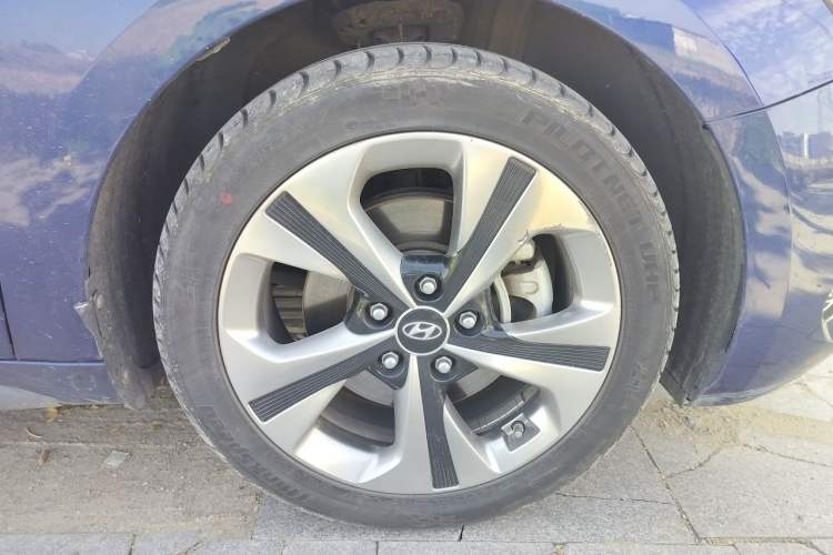 Used Hyundai Lafesta 2019 280TGDi Smart Speed Version China VI Standard Right Front Wheel Hub