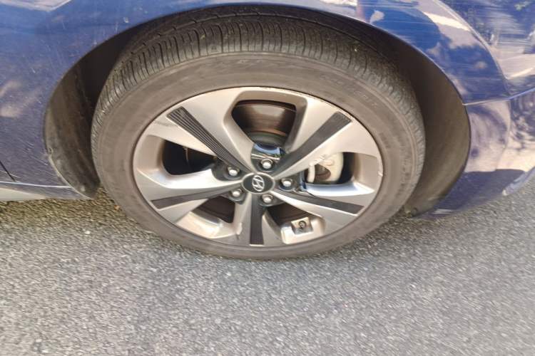 Used Hyundai Lafesta 2019 280TGDi Smart Speed Version China V Standard Right Front Wheel Hub
