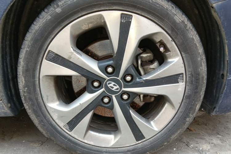 Used Hyundai Lafesta 2019 280TGDi Smart Speed Version China V Standard Right Front Wheel Hub