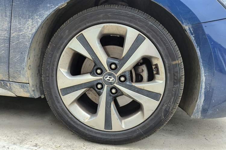 Used Hyundai Lafesta 2019 280TGDi Smart Speed Version China V Standard Right Front Wheel Hub