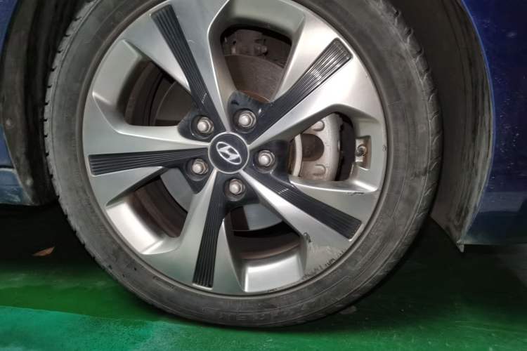 Used Hyundai Lafesta 2019 280TGDi Smart Speed Version China VI Standard Right Front Wheel Hub