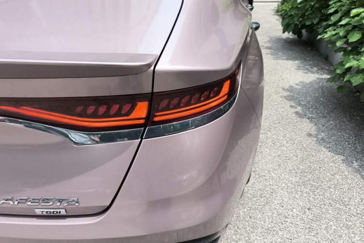 Used Hyundai Lafesta 2019 280TGDi Smart Speed Version China VI Standard Right Rear Taillight