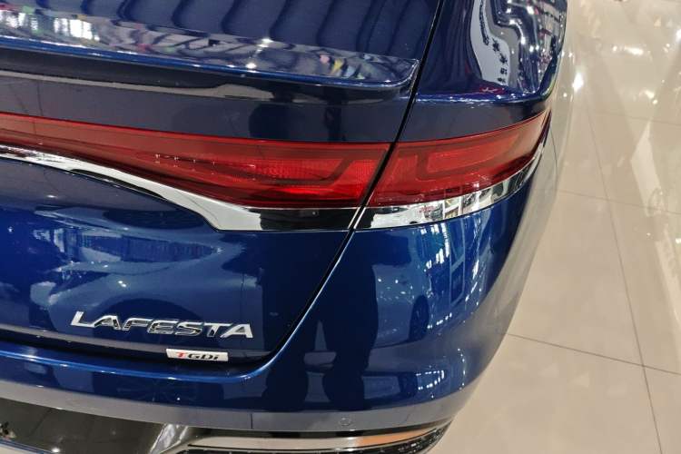 Used Hyundai Lafesta 2019 280TGDi Sport Edition China VI Right Rear Taillight