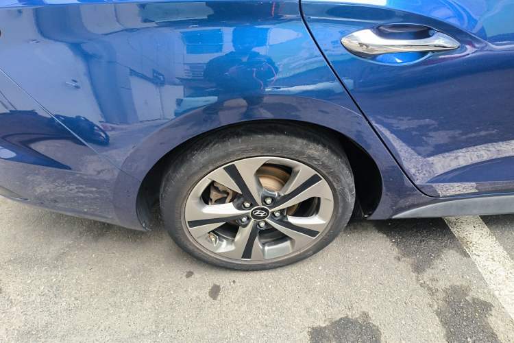 Used Hyundai Lafesta 2019 280TGDi Smart Speed Version China VI Standard Right Rear Wheel Hub