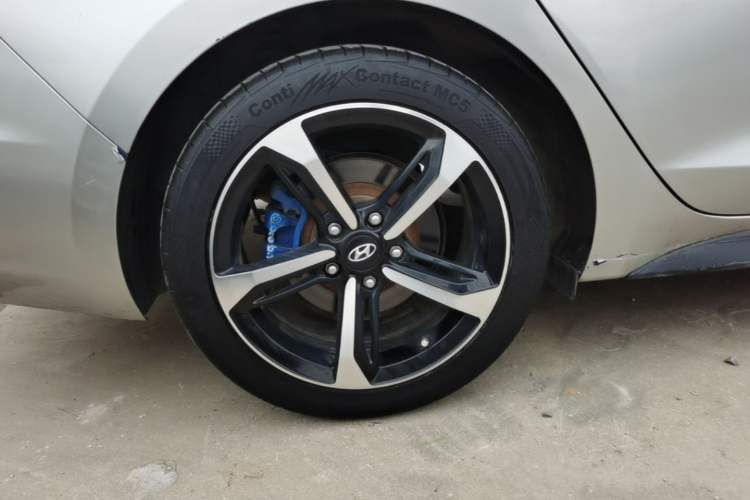 Used Hyundai Lafesta 2019 280TGDi Smart Speed Version China VI Standard Right Rear Wheel Hub