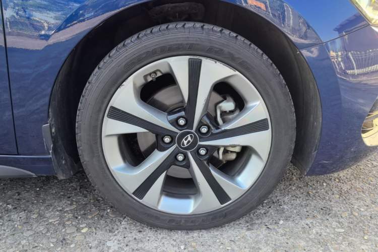Used Hyundai Lafesta 2019 280TGDi Smart Speed Version China VI Standard Right Rear Wheel Hub