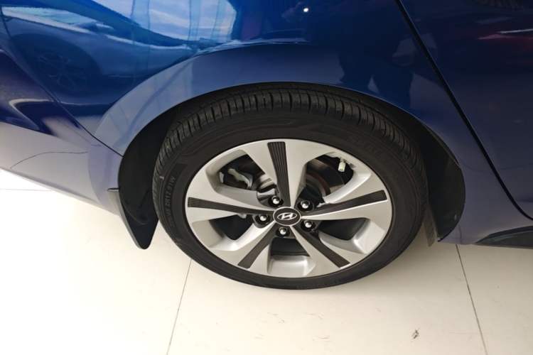 Used Hyundai Lafesta 2019 280TGDi Smart Speed Version China VI Standard Right Rear Wheel Hub