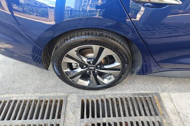 Used Hyundai Lafesta 2019 280TGDi Smart Speed Version China VI Standard Right Rear Wheel Hub