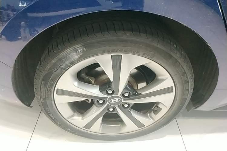 Used Hyundai Lafesta 2019 280TGDi Smart Speed Version China VI Standard Right Rear Wheel Hub