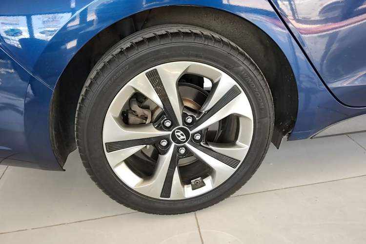 Used Hyundai Lafesta 2019 280TGDi Sport Edition China VI Right Rear Wheel Hub