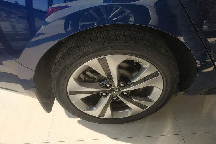 Used Hyundai Lafesta 2019 280TGDi Smart Speed Version China VI Standard Right Rear Wheel Hub