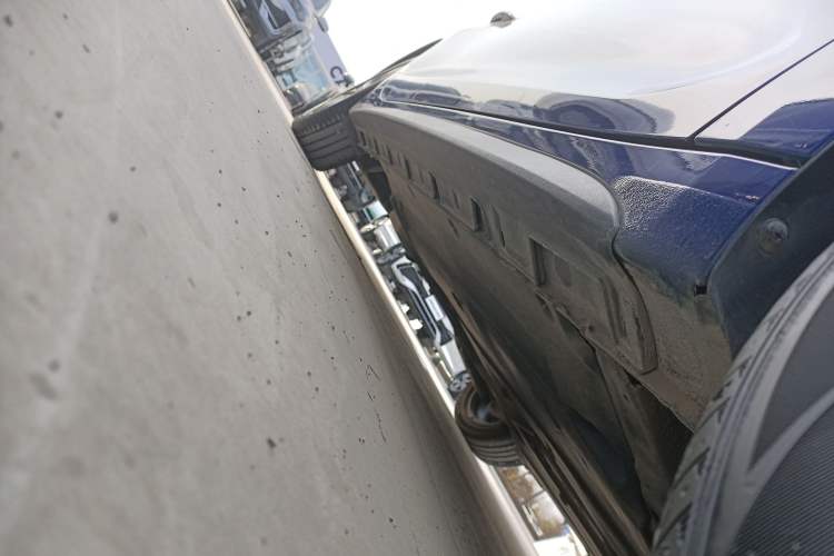 Used Hyundai Lafesta 2019 280TGDi Sport Edition China VI Right Side Sill