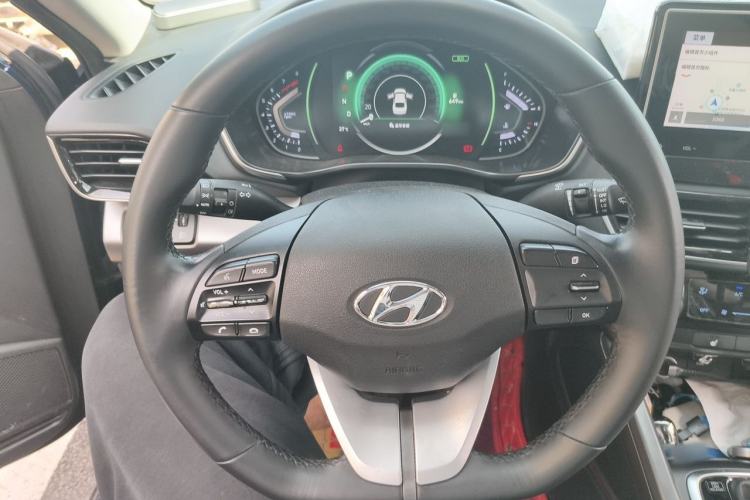 Used Hyundai Lafesta 2019 280TGDi Smart Speed Version China VI Standard Steering Wheel