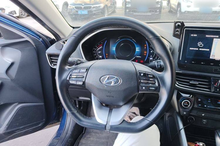 Used Hyundai Lafesta 2019 280TGDi Smart Speed Version China VI Standard Steering Wheel