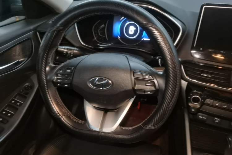 Used Hyundai Lafesta 2019 280TGDi Sport Edition China VI Steering Wheel