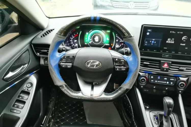 Used Hyundai Lafesta 2019 280TGDi Smart Speed Version China VI Standard Steering Wheel