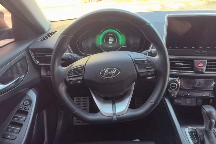 Used Hyundai Lafesta 2019 280TGDi Smart Speed Version China VI Standard Steering Wheel