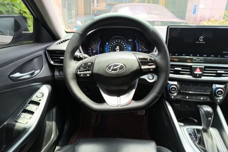 Used Hyundai Lafesta 2019 280TGDi Smart Speed Version China VI Standard Steering Wheel
