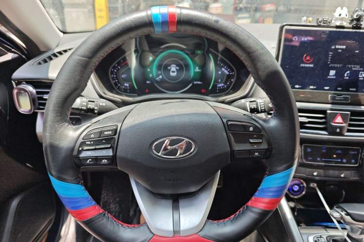 Used Hyundai Lafesta 2019 280TGDi Smart Speed Version China VI Standard Steering Wheel