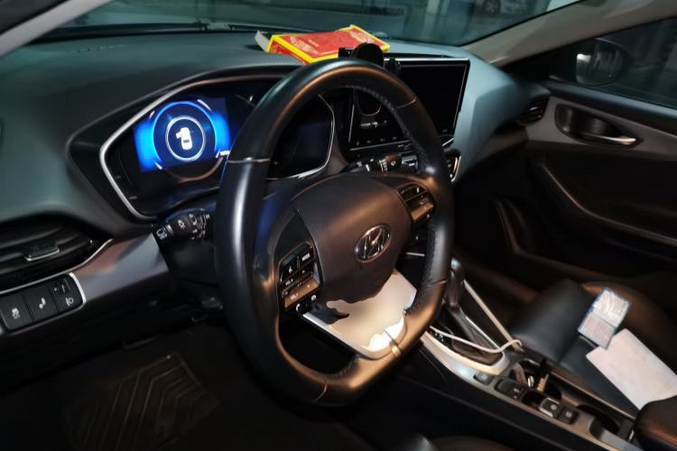Used Hyundai Lafesta 2019 280TGDi Smart Speed Version China VI Standard Steering Wheel