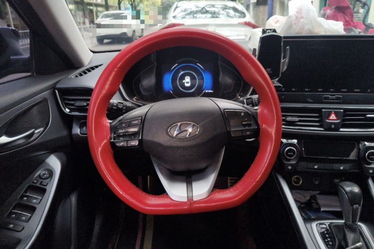 Used Hyundai Lafesta 2019 280TGDi Smart Speed Version China VI Standard Steering Wheel