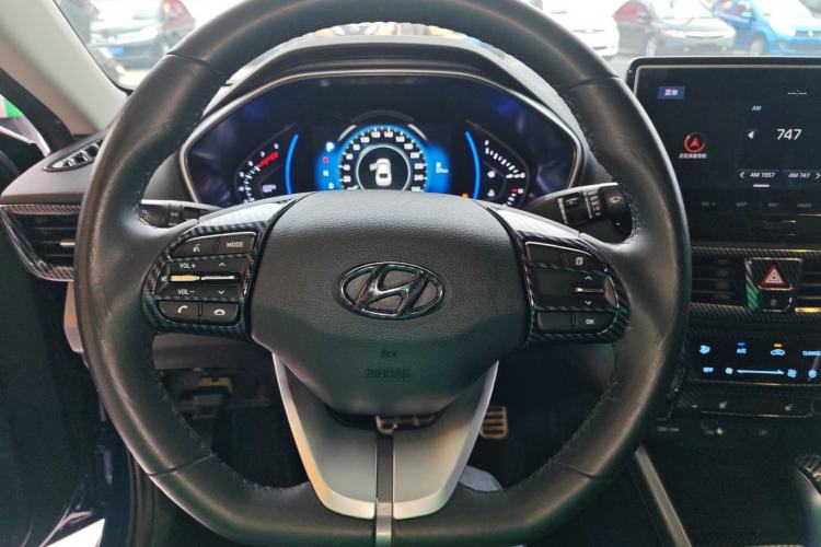 Used Hyundai Lafesta 2019 280TGDi Smart Speed Version China VI Standard Steering Wheel