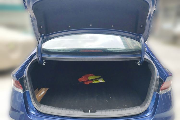 Used Hyundai Lafesta 2019 280TGDi Smart Edition China VI Standard Trunk