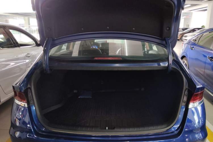 Used Hyundai Lafesta 2019 280TGDi Smart Speed Version China VI Standard Trunk