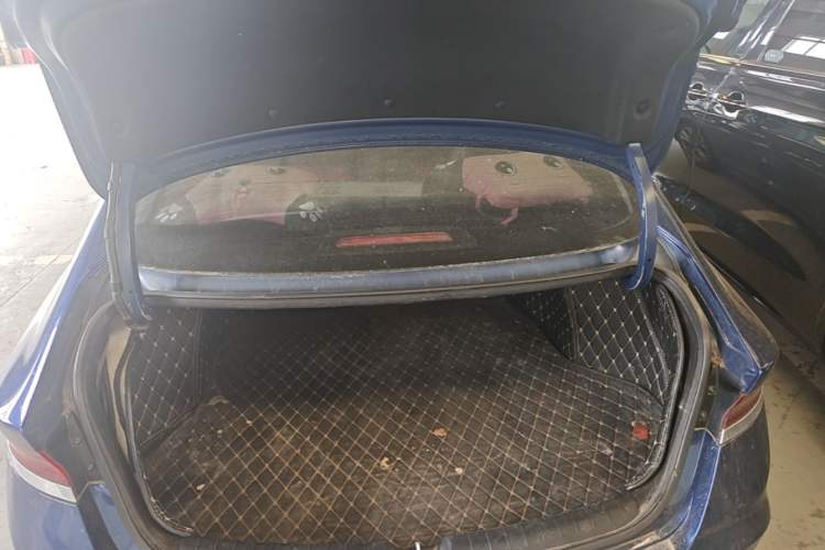 Used Hyundai Lafesta 2019 280TGDi Sport Edition China VI Trunk