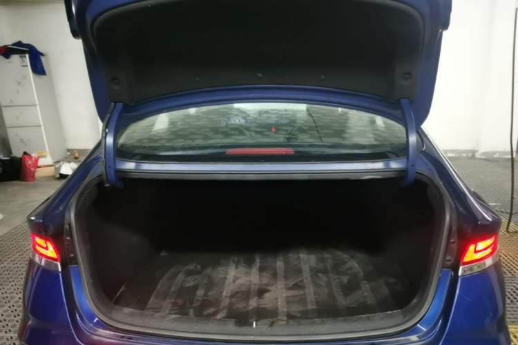 Used Hyundai Lafesta 2019 280TGDi Sport Edition China VI Trunk