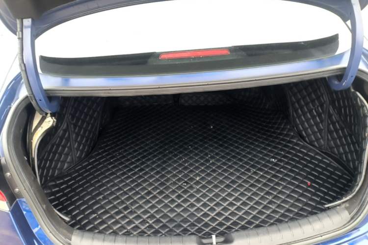 Used Hyundai Lafesta 2019 280TGDi Smart Edition China VI Standard Trunk