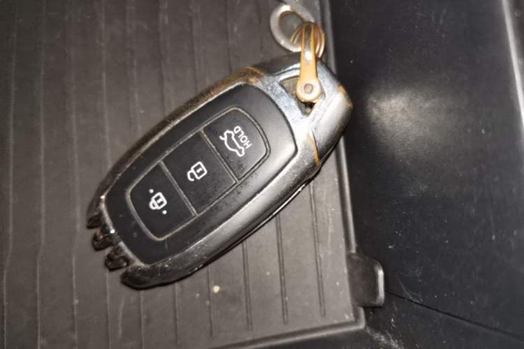 Used Hyundai Lafesta 2019 280TGDi Smart Speed Version China VI Standard Vehicle Key