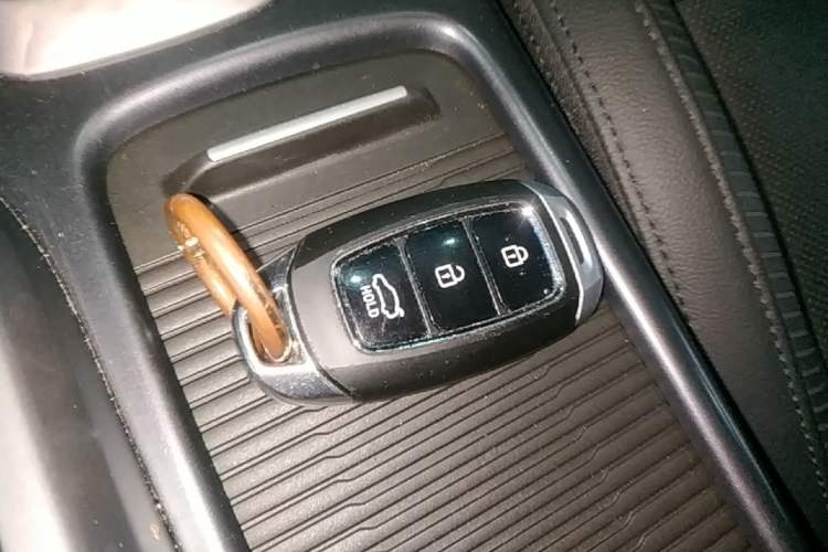 Used Hyundai Lafesta 2019 280TGDi Smart Speed Version China VI Standard Vehicle Key