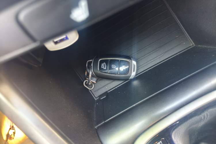 Used Hyundai Lafesta 2019 280TGDi Smart Speed Version China V Standard Vehicle Key