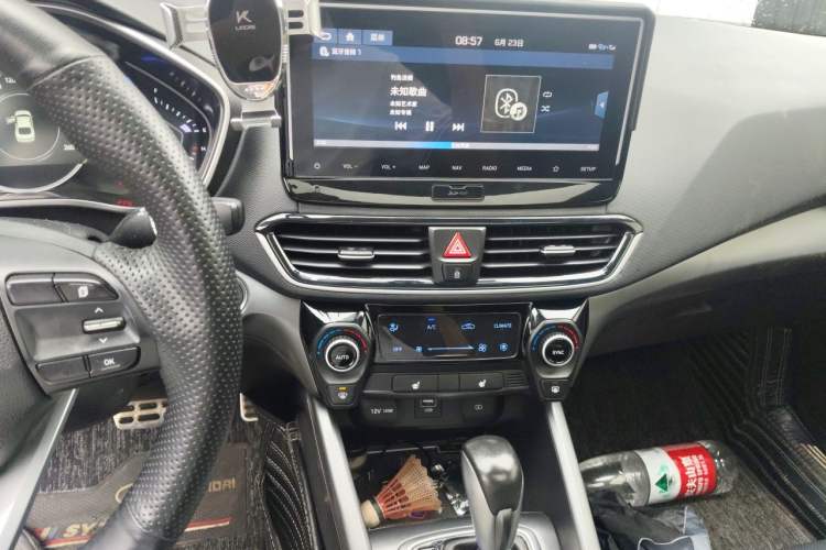 Used Hyundai Lafesta 2019 280TGDi Smart Speed Version China VI Standard Audio And AC Panel