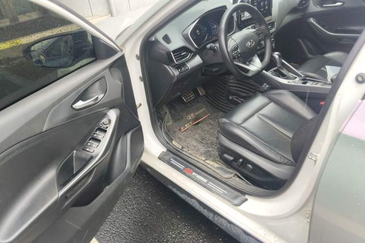 Used Hyundai Lafesta 2019 280TGDi Smart Speed Version China VI Standard Driver Seat