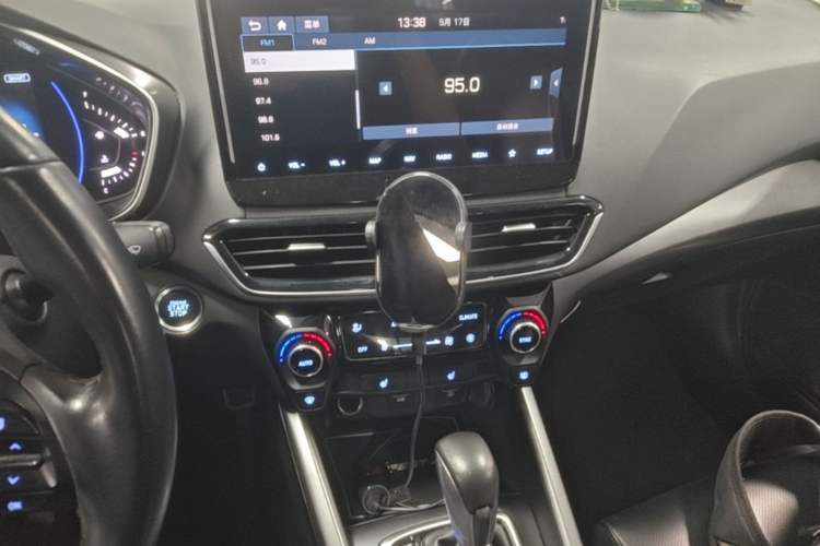 Used Hyundai Lafesta 2019 280TGDi Smart Speed Version China VI Standard Audio And AC Panel