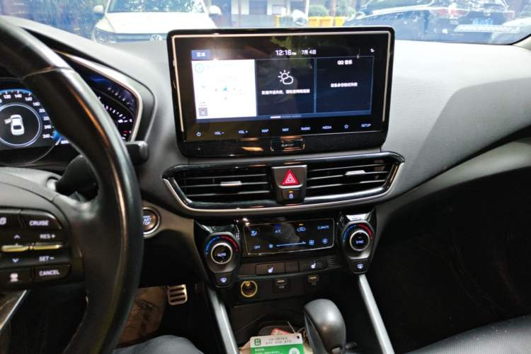 Used Hyundai Lafesta 2019 280TGDi Smart Speed Version China VI Standard Audio And AC Panel