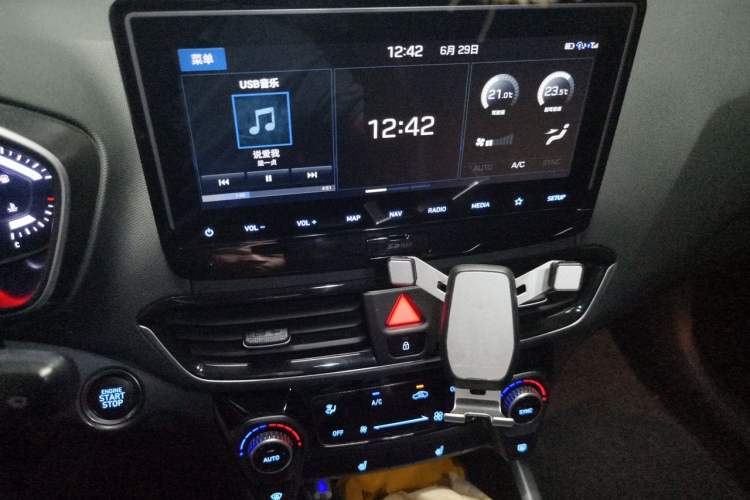 Used Hyundai Lafesta 2019 280TGDi Smart Speed Version China VI Standard Audio And AC Panel