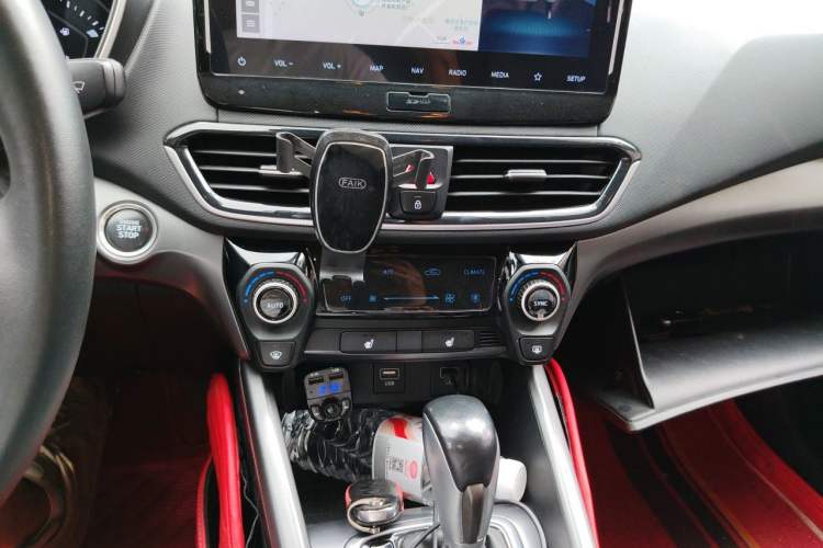 Used Hyundai Lafesta 2019 280TGDi Smart Speed Version China V Standard Audio And AC Panel