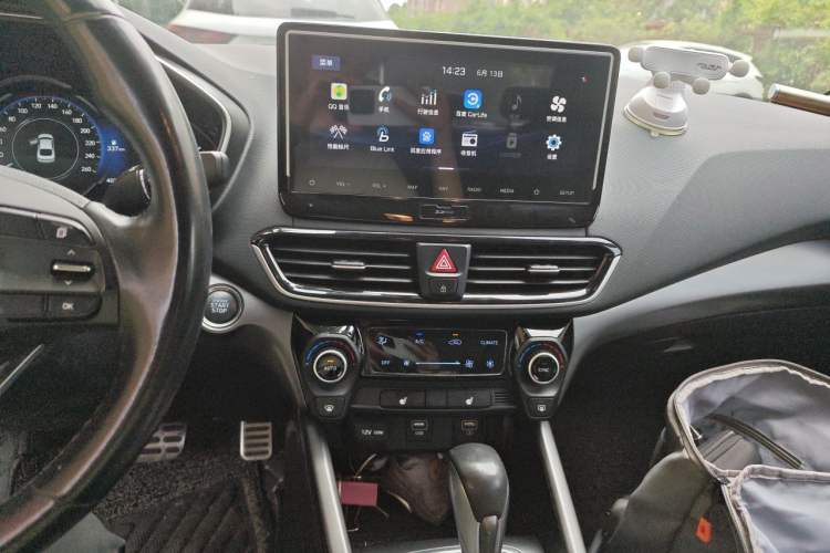 Used Hyundai Lafesta 2019 280TGDi Smart Speed Version China V Standard Audio And AC Panel